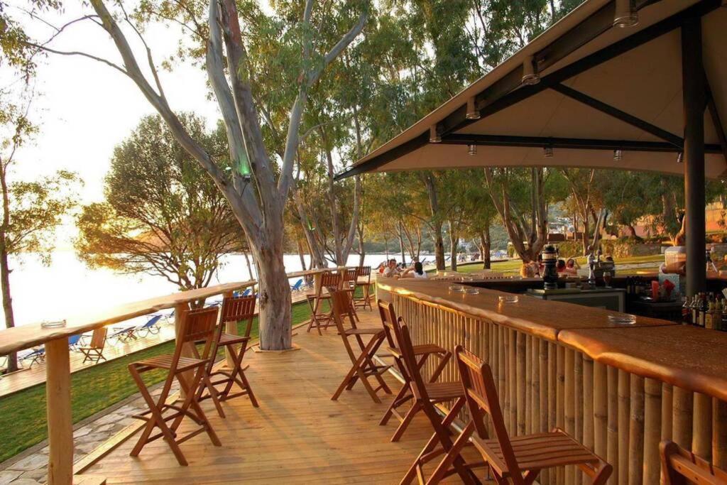 Christie'S Ground Floor Apartment By The Sea Kato Gatzea Bagian luar foto