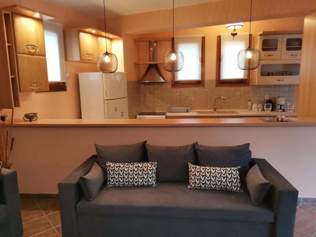 Christie'S Ground Floor Apartment By The Sea Kato Gatzea Bagian luar foto