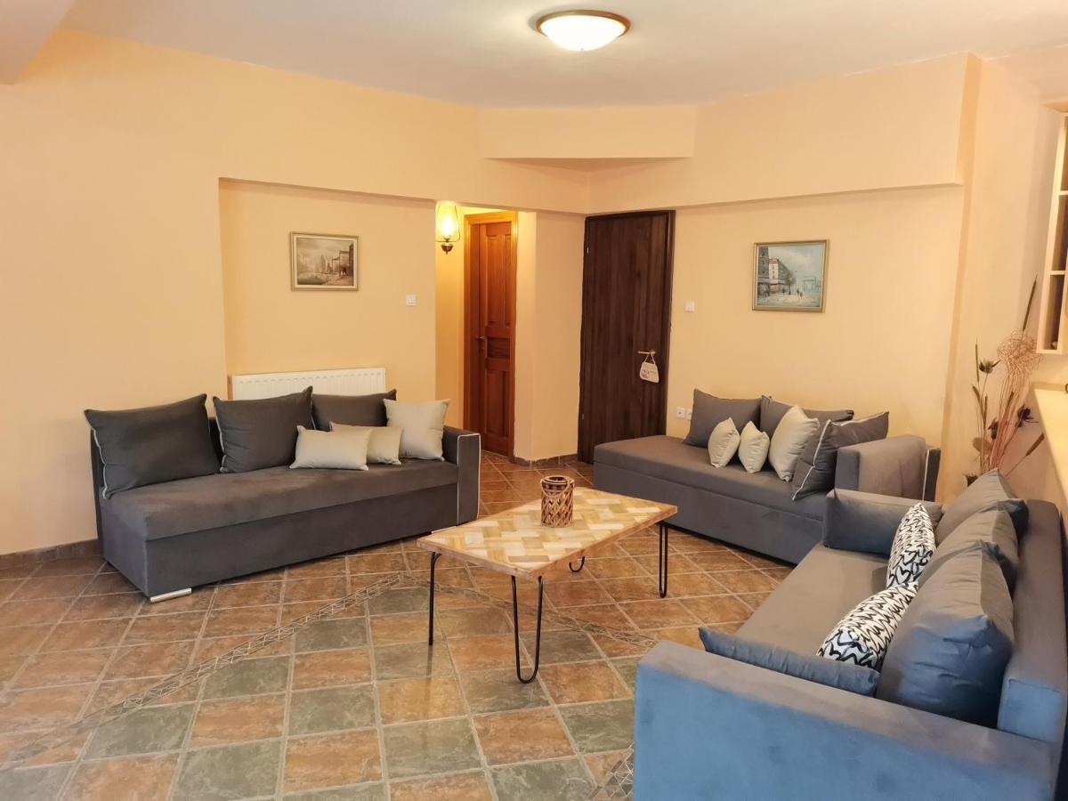 Christie'S Ground Floor Apartment By The Sea Kato Gatzea Bagian luar foto